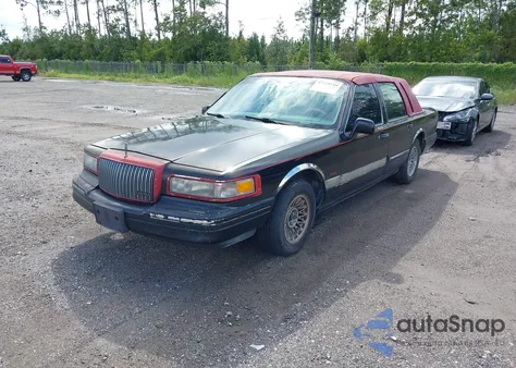 1997 Lincoln Town Car Executive from USA, damaged, VIN 1LNLM81W8VY749359